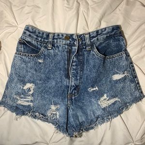 VINTAGE GUESS SHORTS